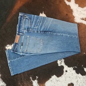 Women's Wrangler High Rise Bold Boot 6x34 Light Distressed Jeans